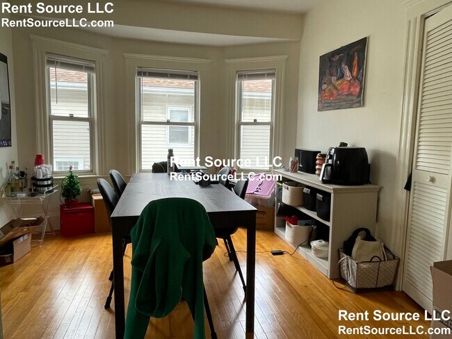 Foto del edificio - 103-105 Frederick Ave. Unit 2