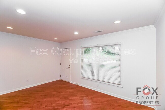 Foto del edificio - 1195 Nixon Heights Ln