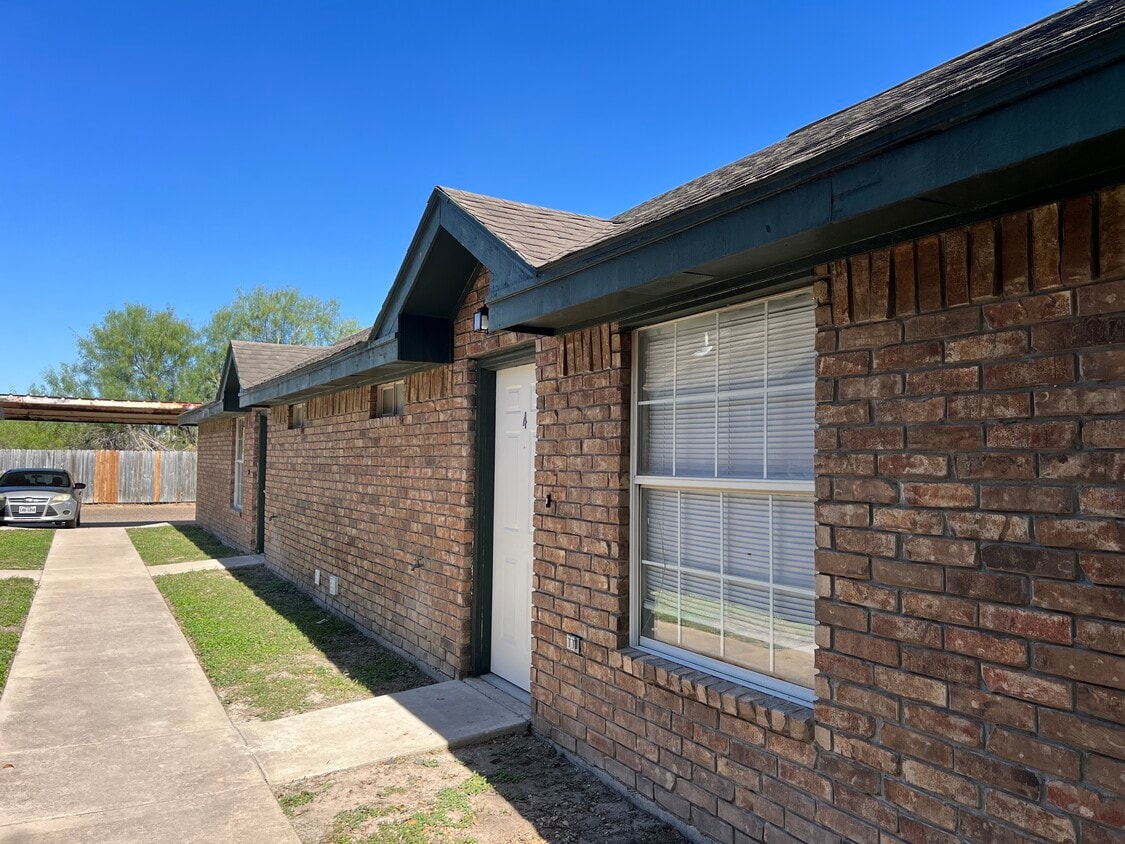 Primary Photo - 2617 Fort Brown Ave