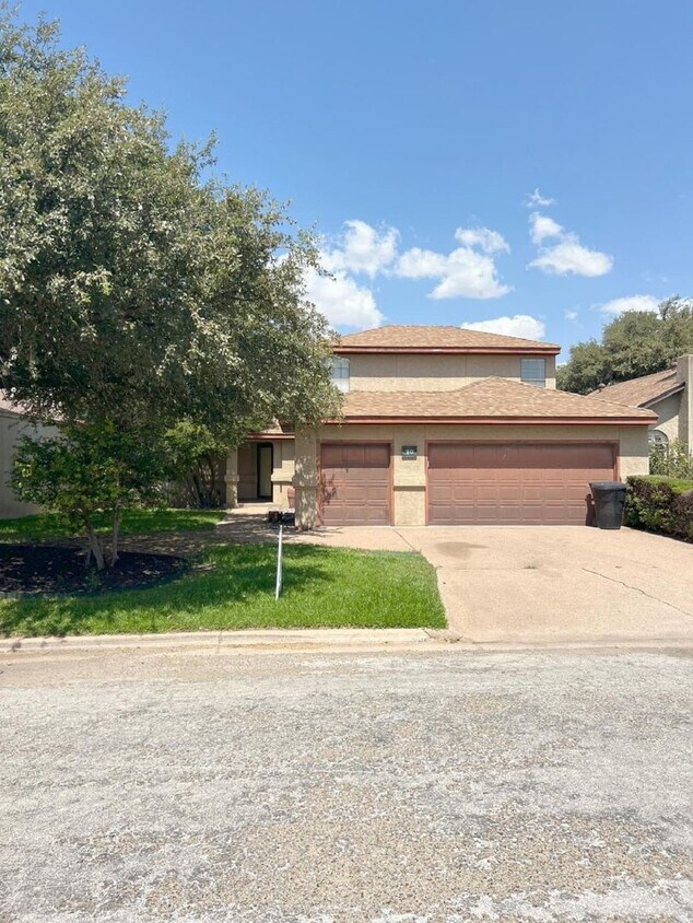 Primary Photo - Fairway Oaks Garden Home