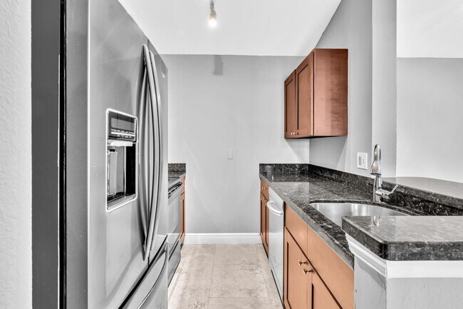 Foto del edificio - 2881 N Oakland Forest Dr