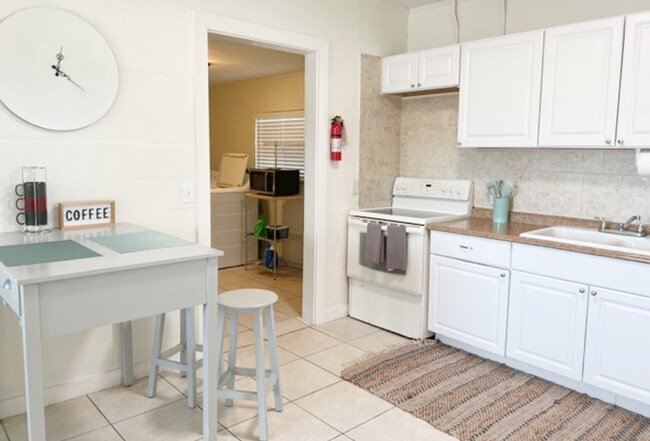 Foto del edificio - Newly Listed! Available now.