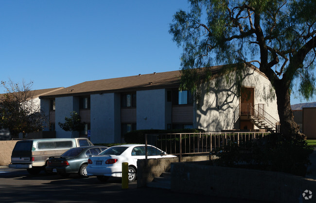 Building Photo - Peppertree Apartments