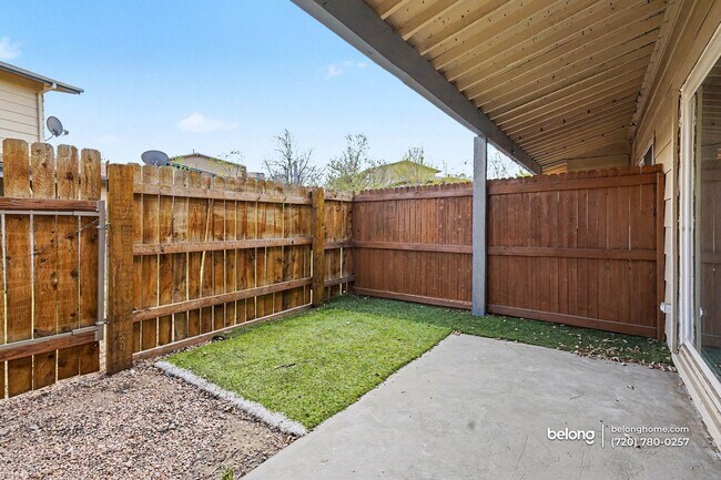 Foto del edificio - 1044 Coronado Pkwy S