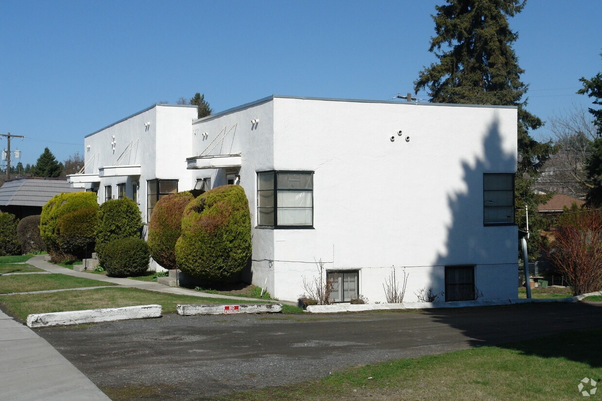Foto del edificio - 2214 W Northwest Blvd