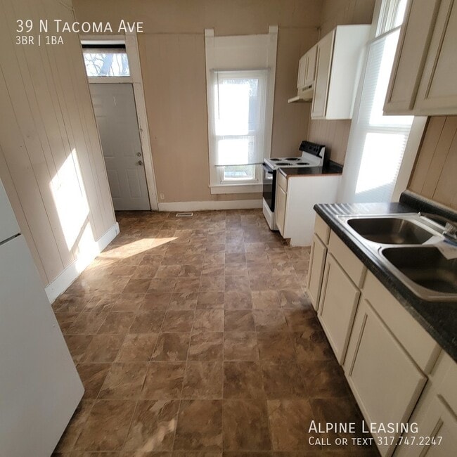 Foto del edificio - 39 N Tacoma Ave