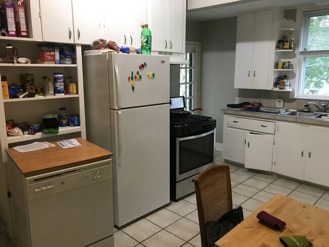 Foto del edificio - 313 W 37th St
