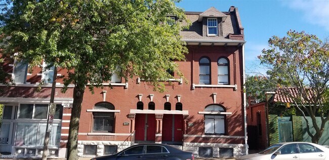 Foto del edificio - 2 br, 1 bath House - 2341B Russell Blvd 2341B