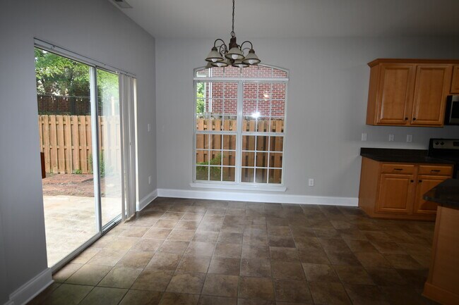 Foto del edificio - 486 Sussex Dr SW