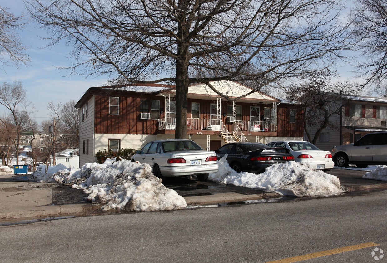 Foto del edificio - 8433 Lowell Ave