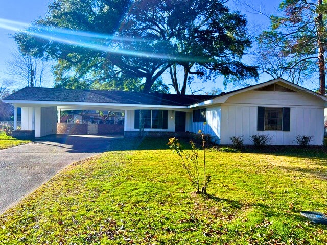 Building Photo - 5027 Ashley Dr