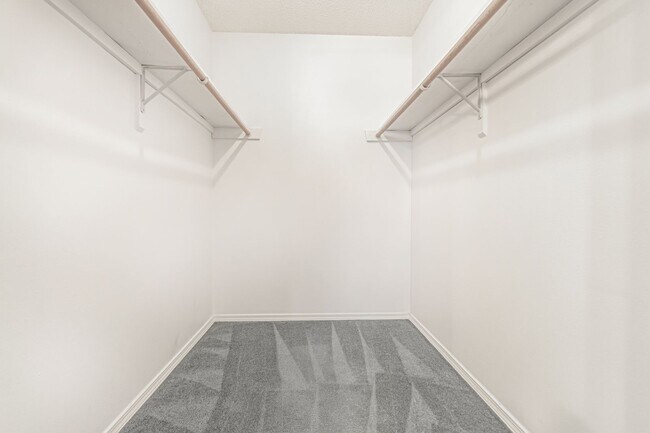 Foto del edificio - Rogers Duplex in Desirable Location!