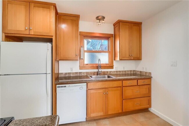 Building Photo - 5510 Avenue G
