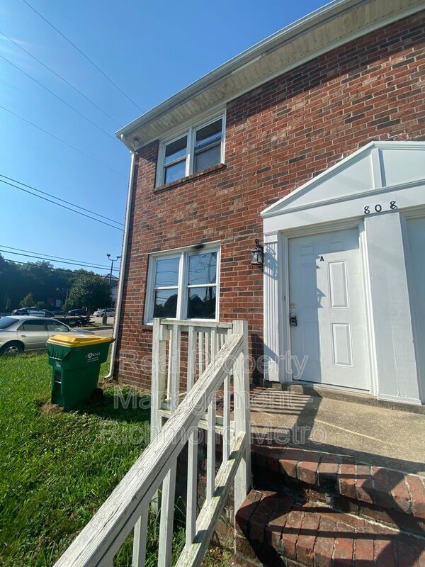 Foto del edificio - 808 Arlington Rd