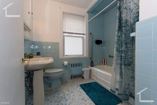 Foto del edificio - 4 br, 2 bath House - 26 Mapleton St # 2J