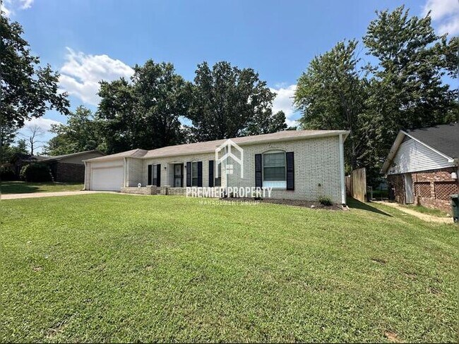 Building Photo - 3505 Fox Hunt Dr