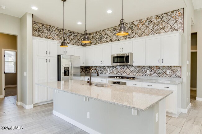 Building Photo - 3810 East Stiles Lane