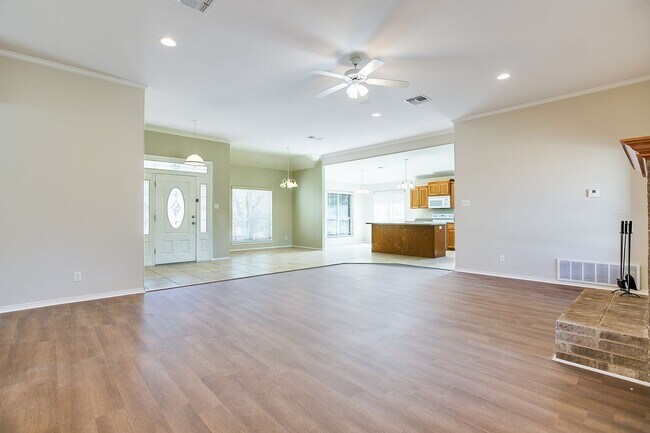 Foto del edificio - 6005 Brazos St