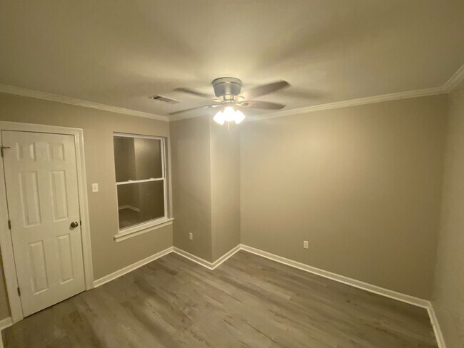 Foto del edificio - 5212 Jackson Ave