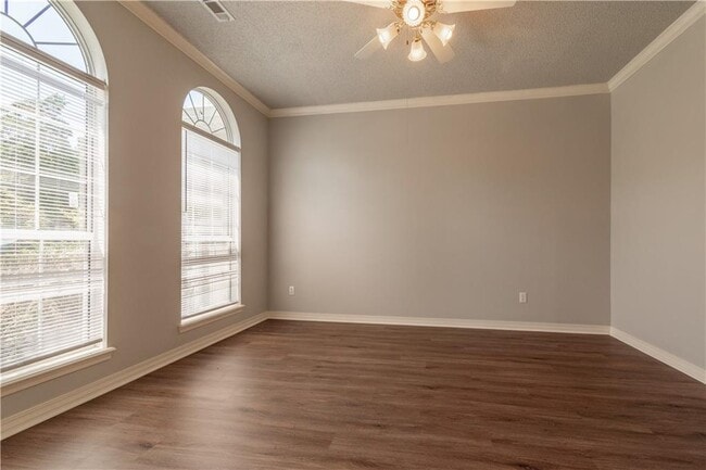 Building Photo - 1508 N Arthurs Ct