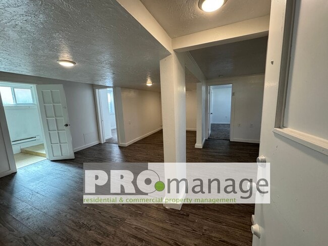 Building Photo - 690 I St