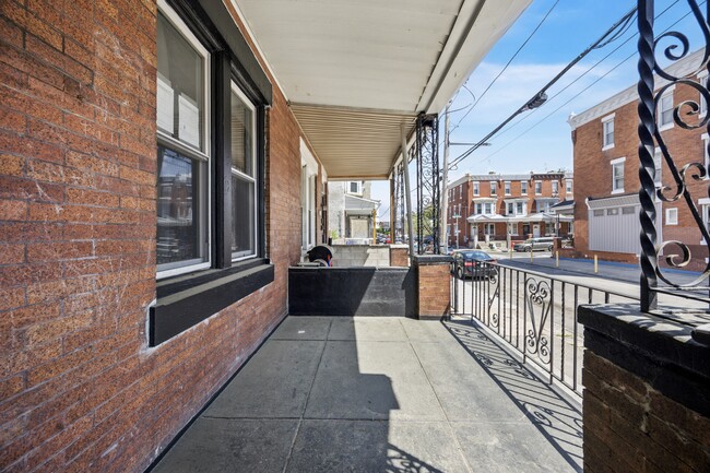 Building Photo - 1723 W Butler St
