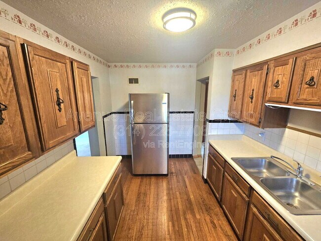 Foto del edificio - 8883 St Cyr Dr