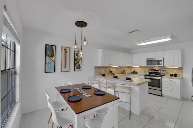 Foto del edificio - 22791 Trelawny Terrace