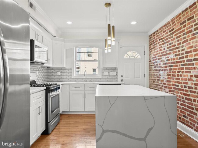 Foto del edificio - 404 N Robinson St