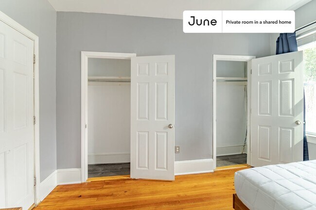 Foto del edificio - Room in Shared 3 bed/1.5 bath home