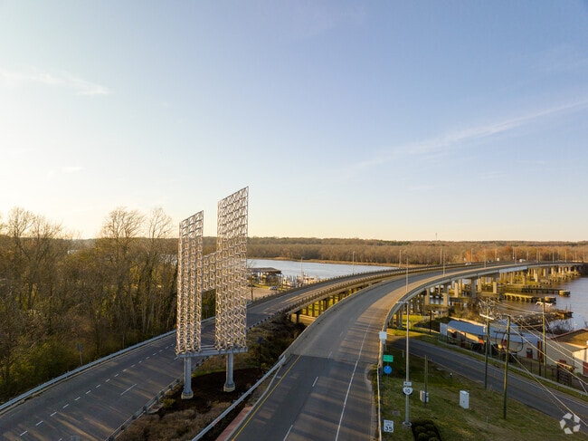 Art of the letter H welcomes residents and visitors to Hopewell.