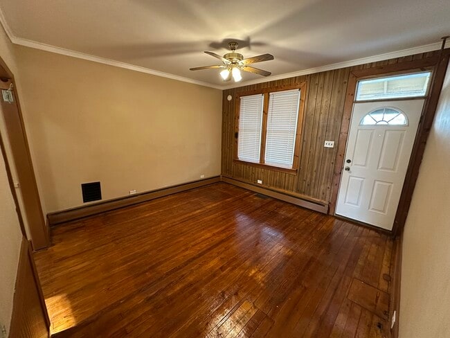 Building Photo - 139 Coral St