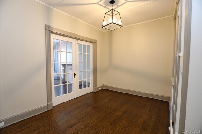 Building Photo - 141 St James St