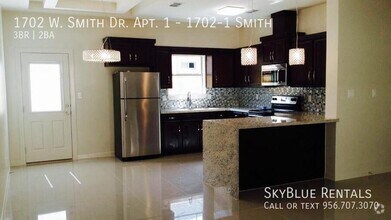 Building Photo - 1702 W Smith Dr