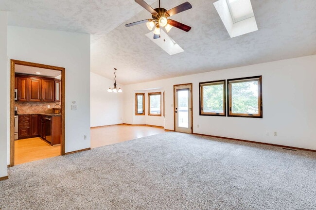 Building Photo - "Spacious 4-Bedroom Retreat with 3 Full Baths in Prime Wichita Location – 2,812 Sq. Ft.!"  Hurry!...