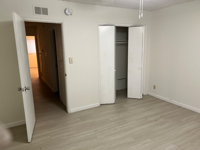 Foto del edificio - 412 N Louise St