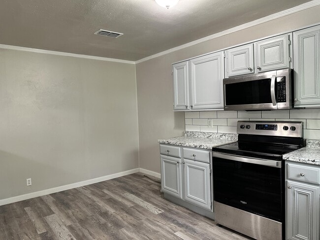 Building Photo - 1409 Wolfe City Dr