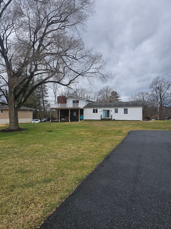 Building Photo - 657 Blue Ridge Ave