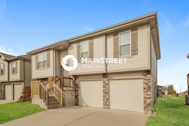 Building Photo - 3 Bedroom Pet-Friendly Home in RAYMORE, MO with Main Street Renewal