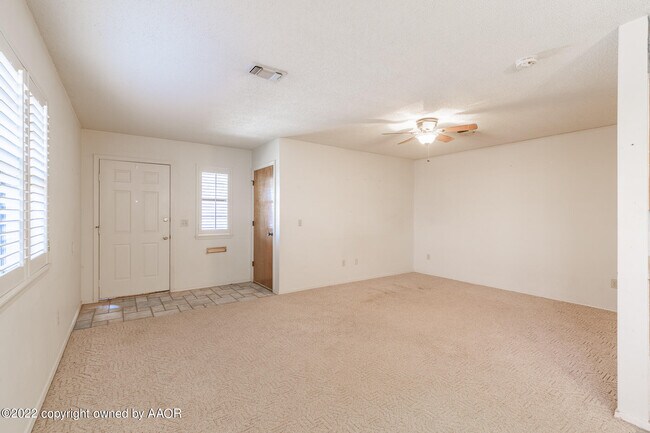 Building Photo - 1609 9th Ave