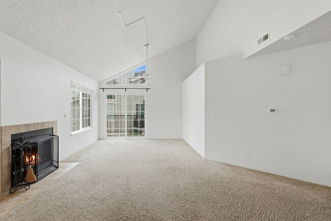 Foto del edificio - 13864 E Lehigh Ave