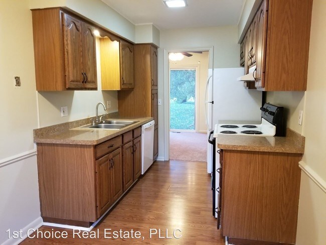 Building Photo - 3 br, 1.5 bath House - 2964 Briarwick