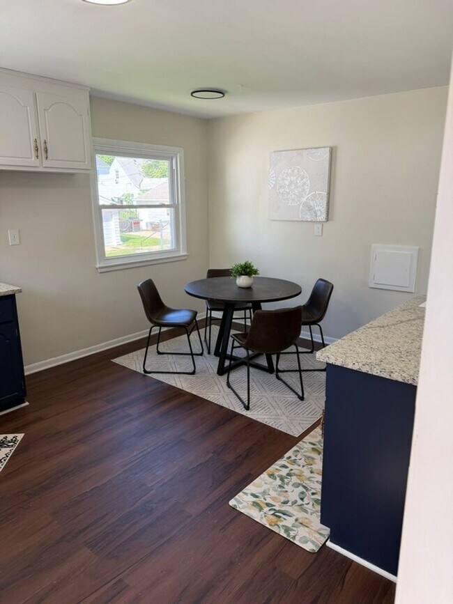 Foto del edificio - 3739 N 97th Pl