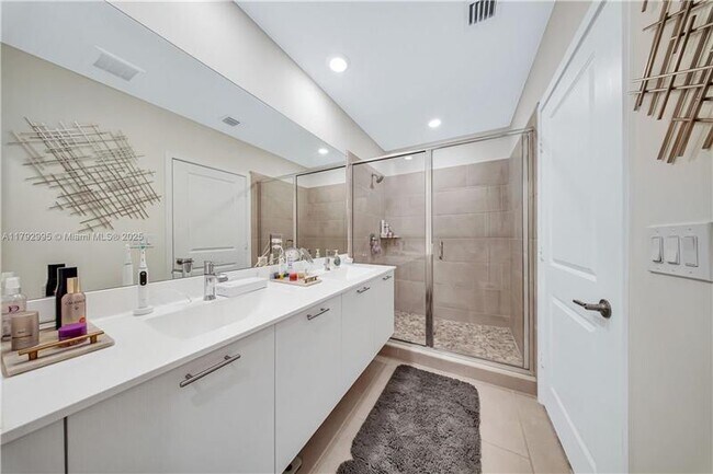 Foto del edificio - 4707 NW 83rd Ct