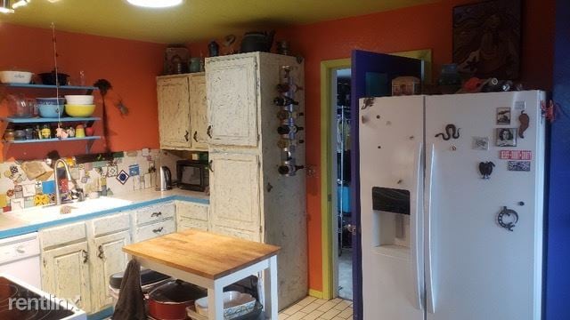 Building Photo - 3 br, 2 bath House - 811 W Hill St