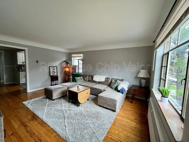 Foto del edificio - 3522 Pembroke Ave
