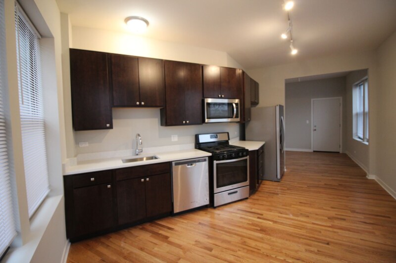 Foto principal - 4200 N Milwaukee Ave