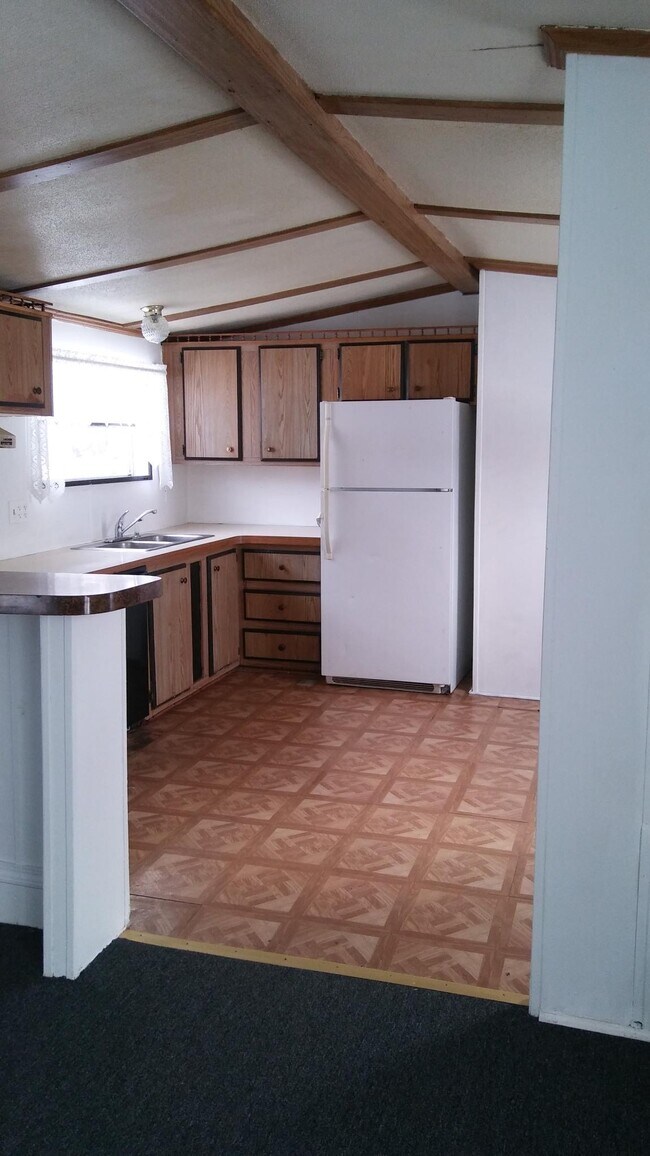 Foto del edificio - 2411 E Bear Lake Rd