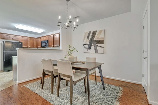 Building Photo - 282 Killian Way