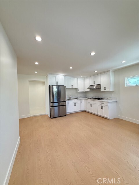 Foto del edificio - 7758 Fair Ave